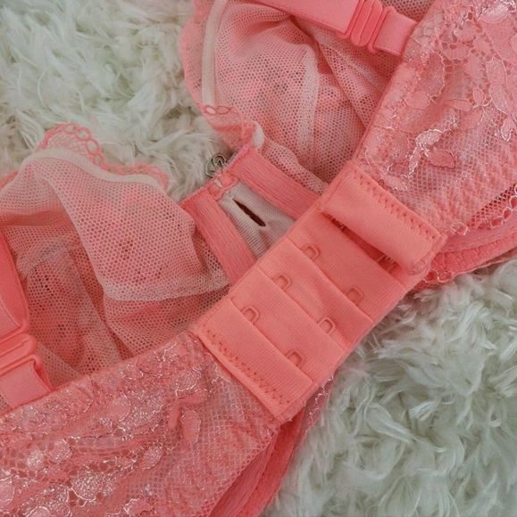 Victoria's Secret Body By Victoria Unlined Demi Bra Pink Foil 34D - Picture 2 of 5